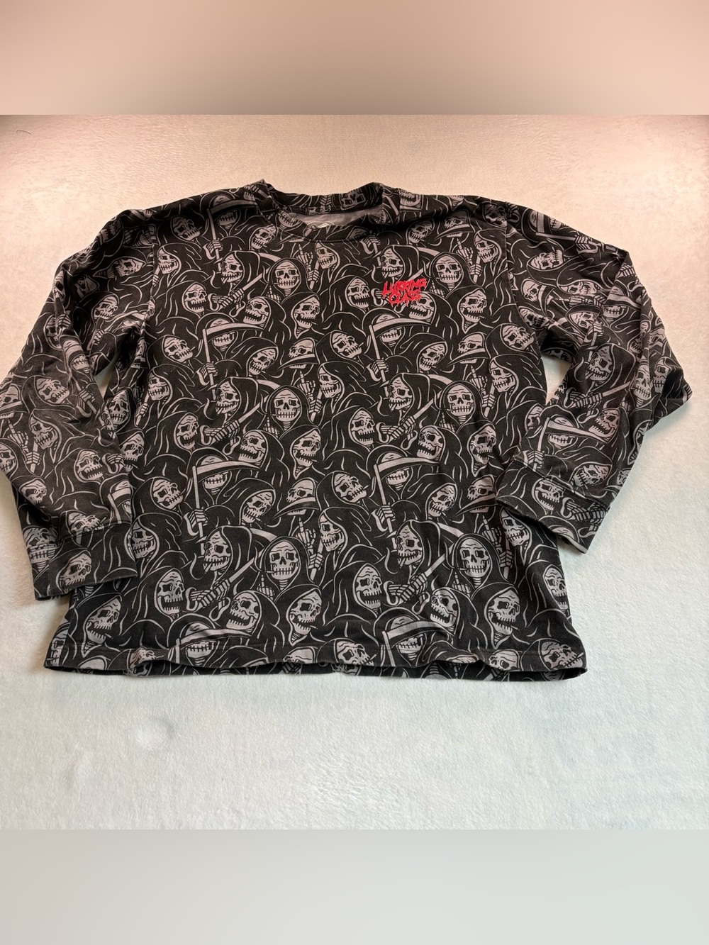 Men's Black Skull Graphic Long Sleeve Tee